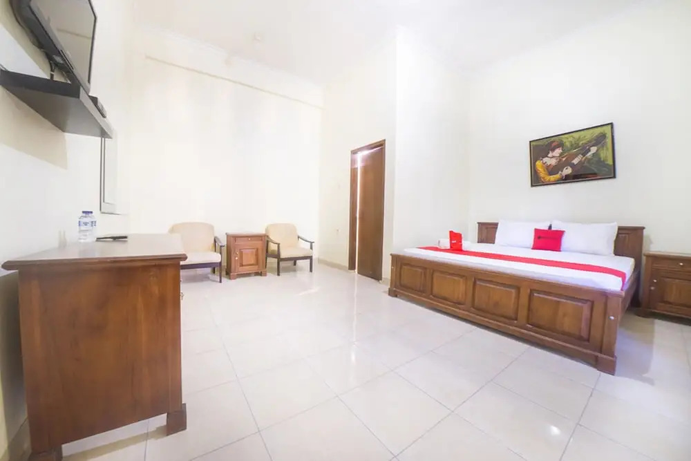 RedDoorz near Nusa Cendana University