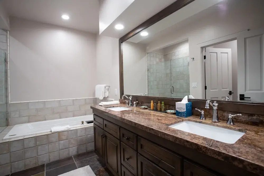 Trail's End Lodge at Deer Valley Resort - Three Bedroom Residence with Den and Spa #302 3 Condo