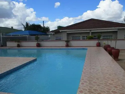 Avon Garden Apartments