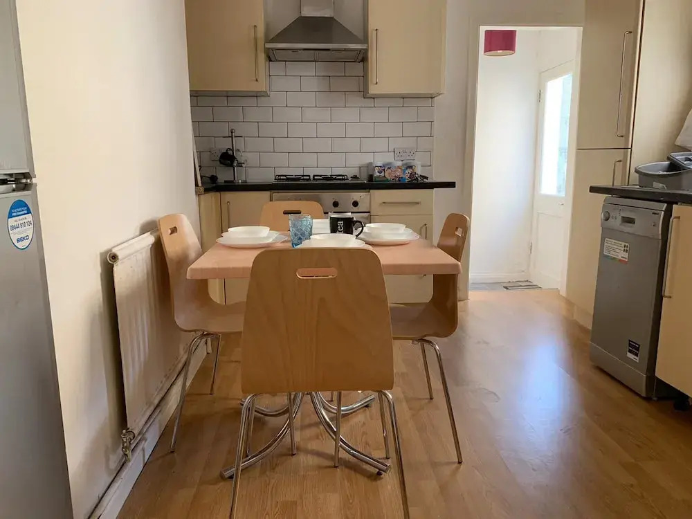 Convenient Catford Apartment
