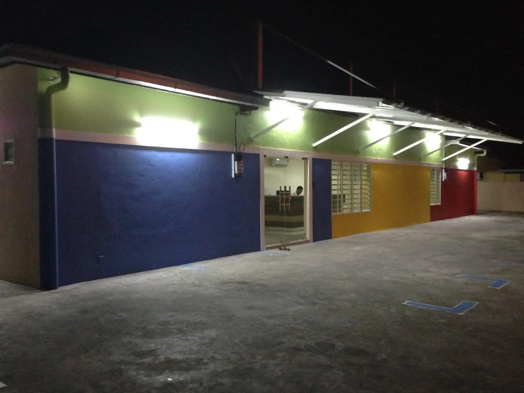 First Guest House Alor Akar