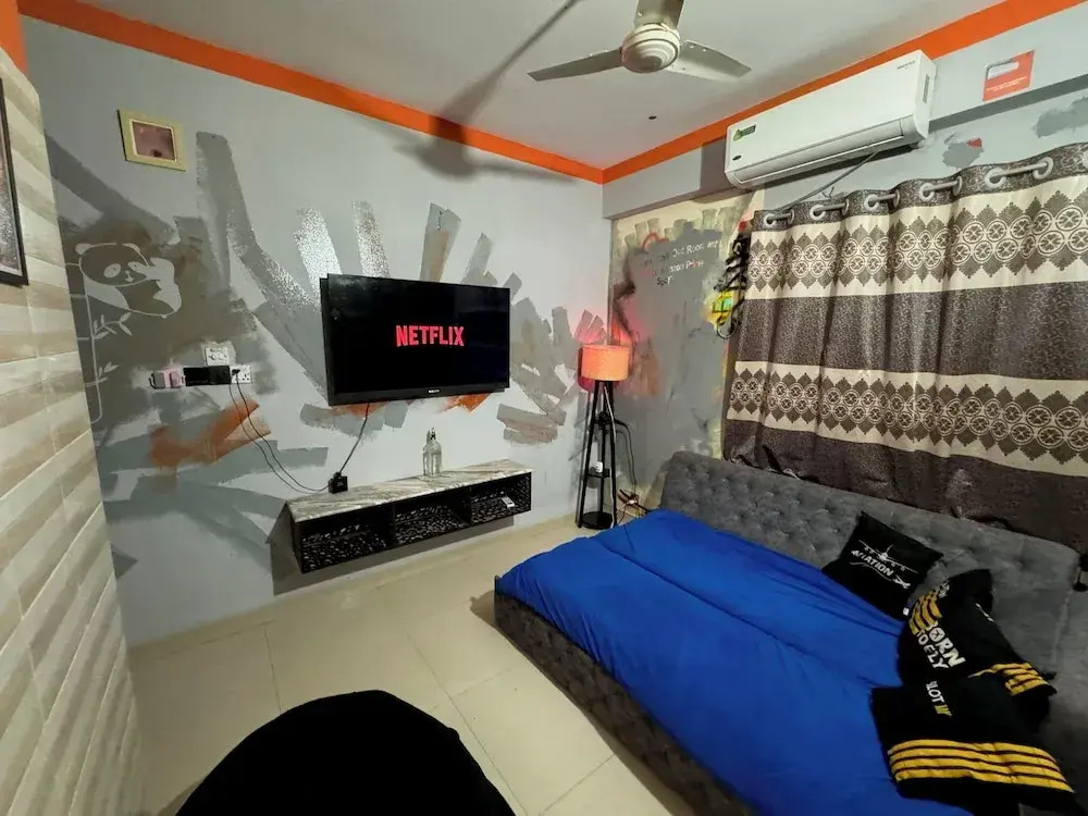 Hostel by zooFamily