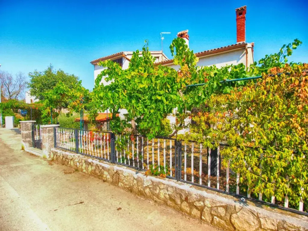 Apartments Bruno 157