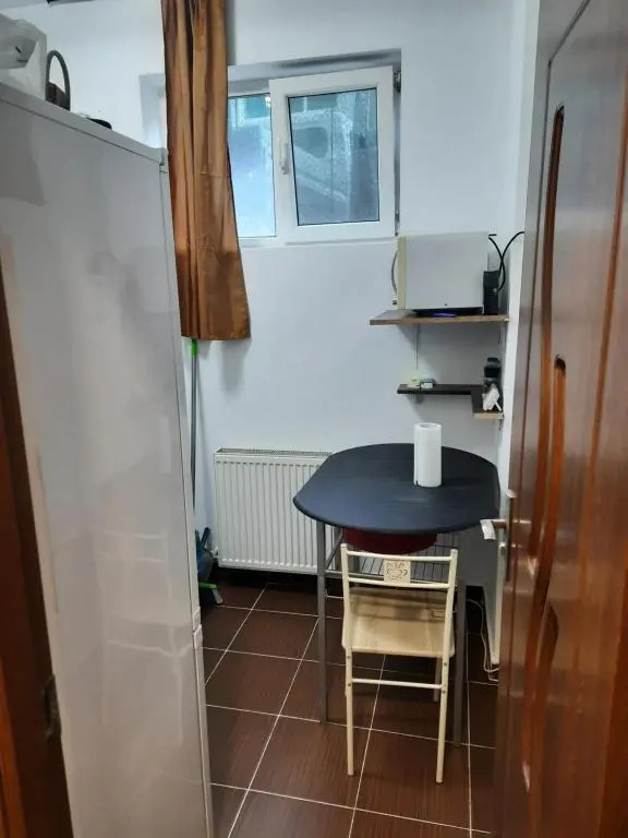 Garsoniera - 1 minut de Metrou Dimitrie Leonida