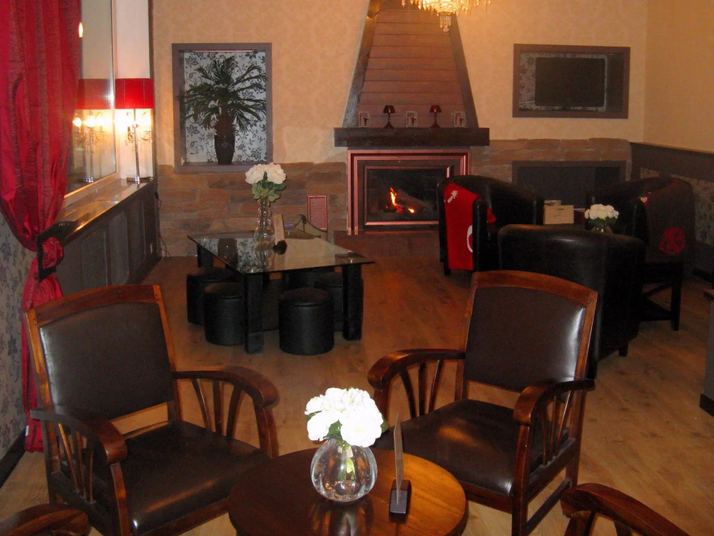 Logis Hotel Des Bains