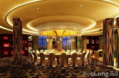 Shidai Wangchao Hotel(咸阳时代王朝大酒店（咸阳湖福园巷子店）)