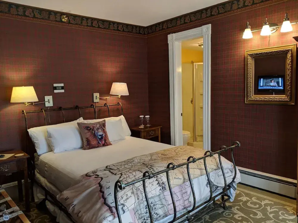 Heart of the Village Bed & Breakfast in Shelburne VT