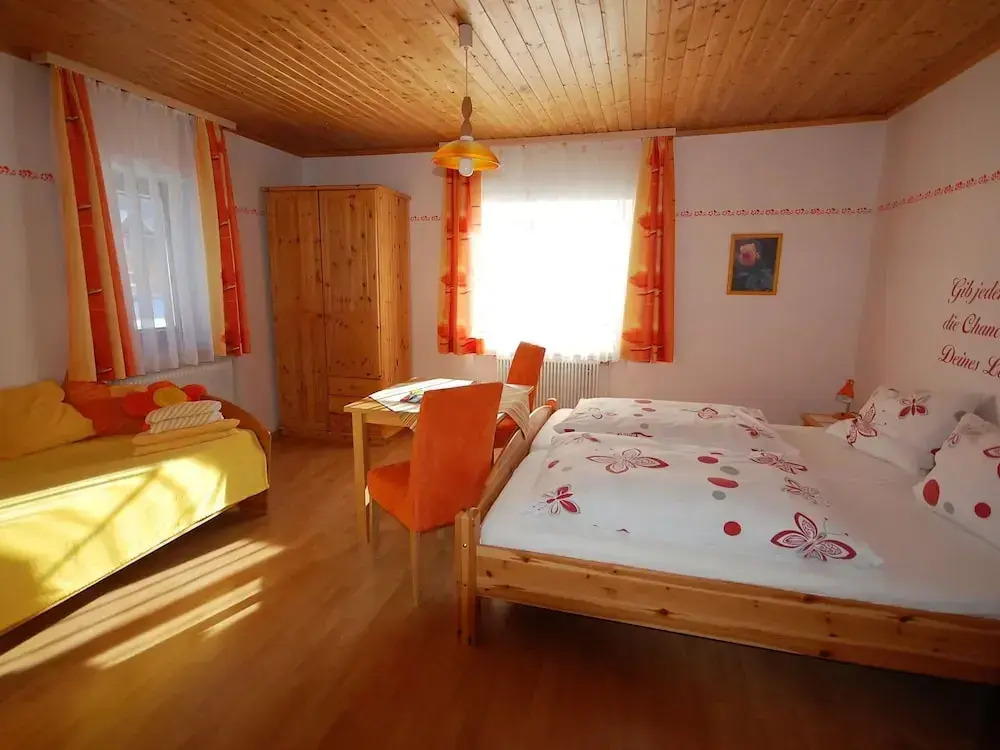 Renovated Mountain Retreat Stay