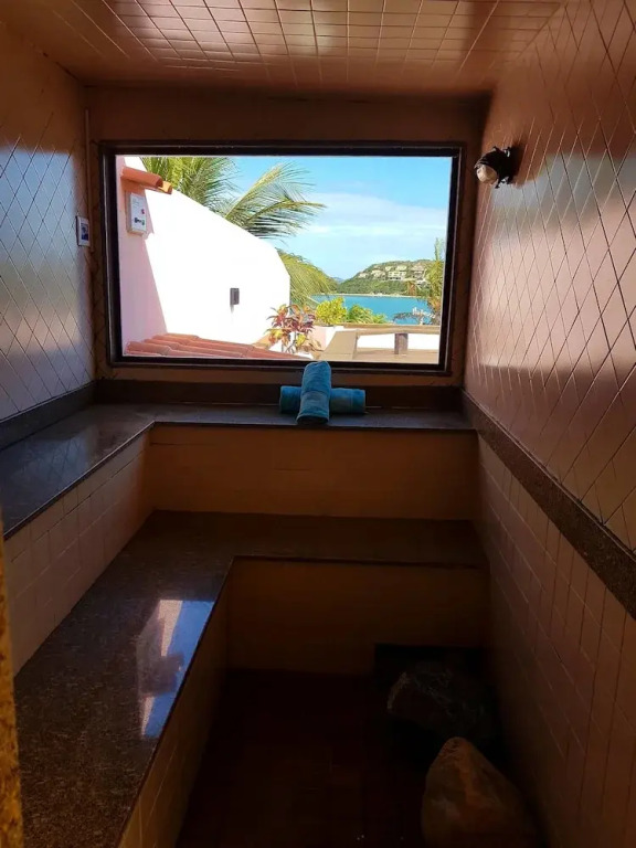 Búzios Prime: Vista Mar, 50m da Praia da Ferradura, 8 suites