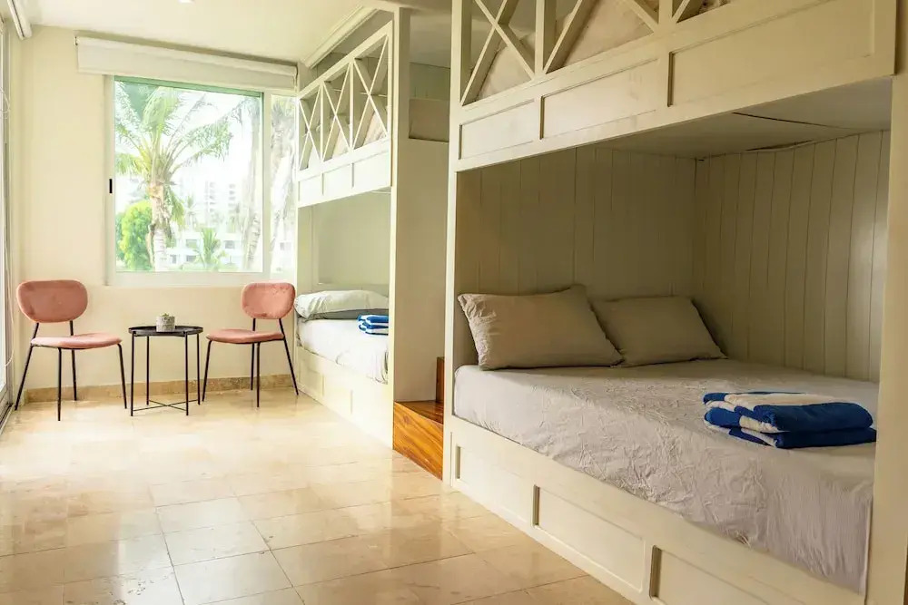 Family Condo with 3 BDR Pool & Hot tub
