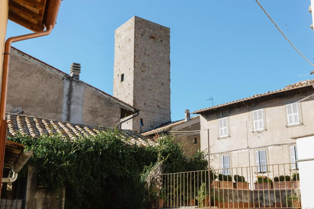 IL RICHIASTRO MEDIEVALE
