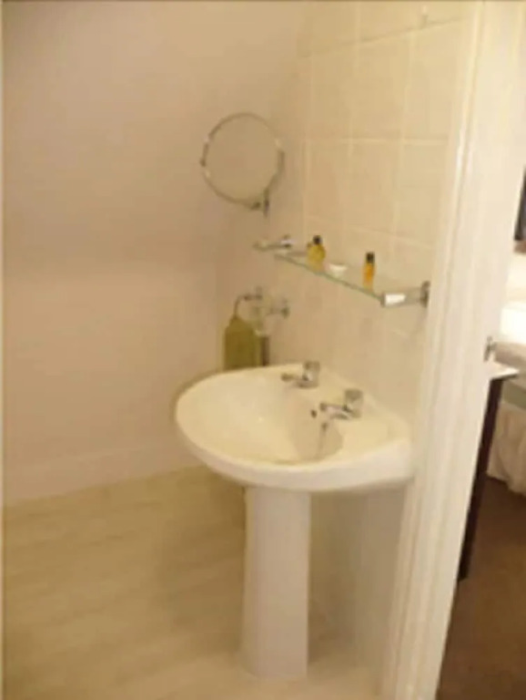 Captain Howey Hotel