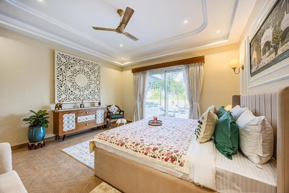 Heaven in Hills By ELIVAAS with pvt pool