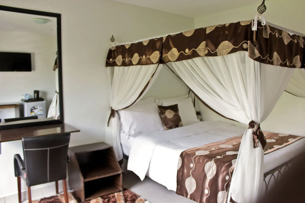 Hadassah Hotel