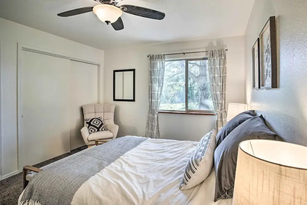 Stunning Condo By Trails, Nat'l Monument!