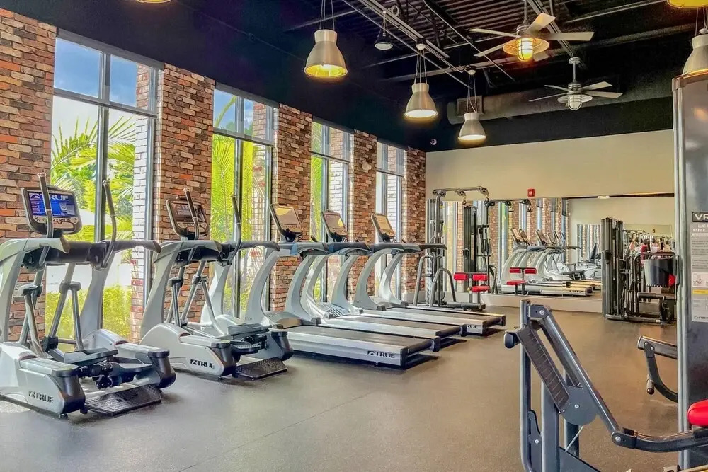 Stylish 3BR Townhouse With Pool Near Disney
