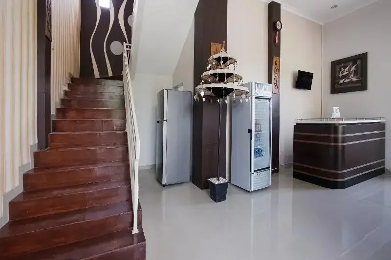 Artha Ambarukmo Exclusive by OYO Rooms