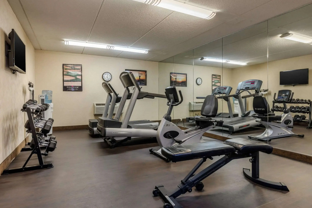 Suburban Studios Arlington Heights Elk Grove