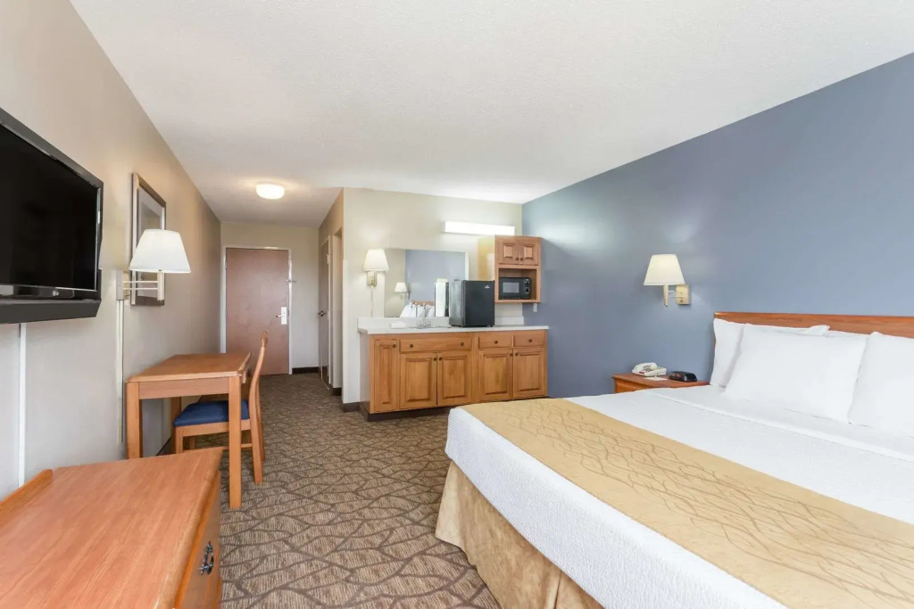 Spark By Hilton Tifton