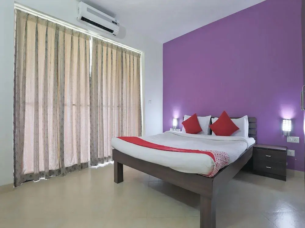 OYO 3305 Royale Assagao