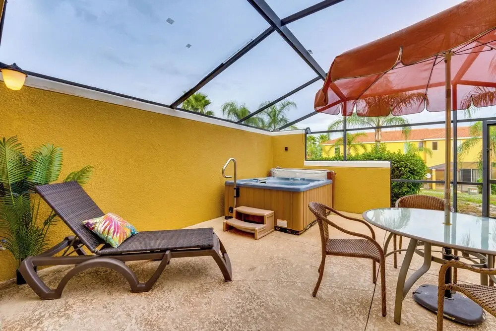 4 Mi to Disney World: Townhome w/ Hot Tub & Lanai!