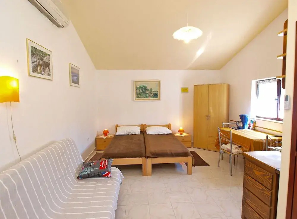 Apartment 535