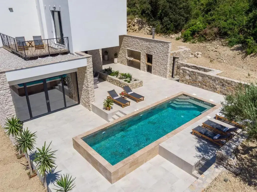 Villa Praska with private 28,5 sqm pool, 3 en-suite bedrooms, Sauna, 1km to Beach