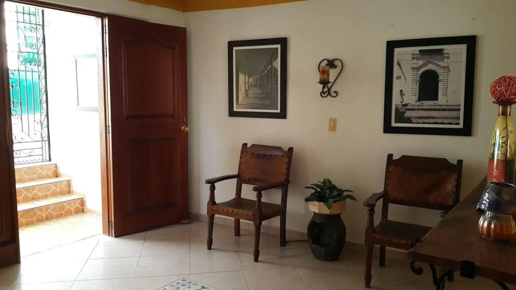 Hotel La Casa Amarela