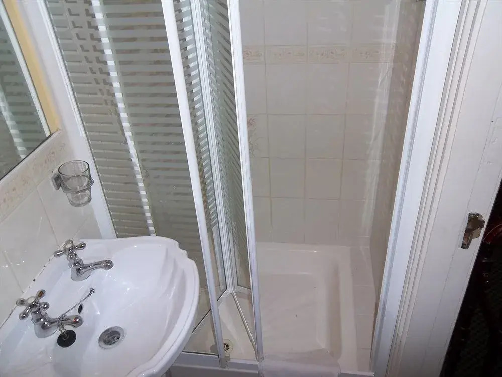 Donnybrook Lodge B&B
