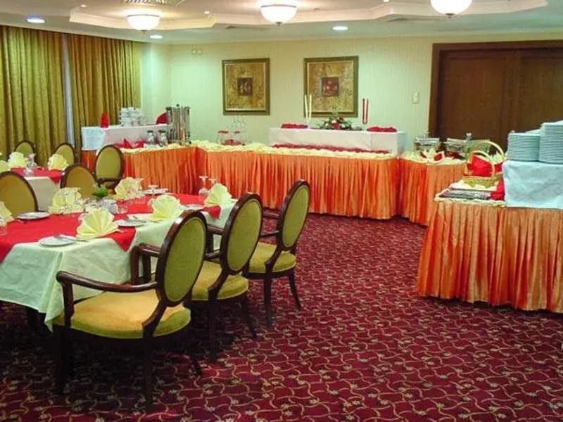 Al Ansar Diamond Hotel