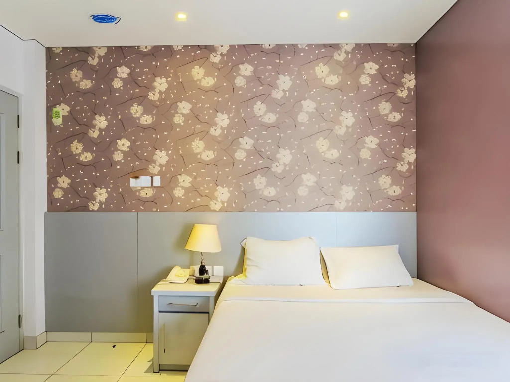 Eve Hotel