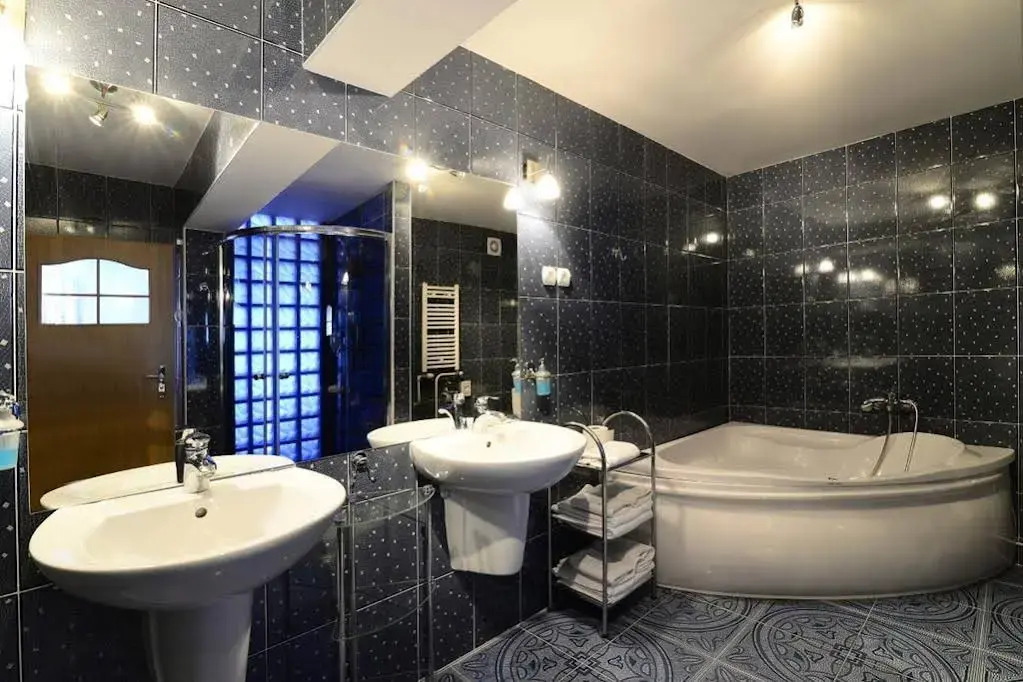 Hotel IKAR