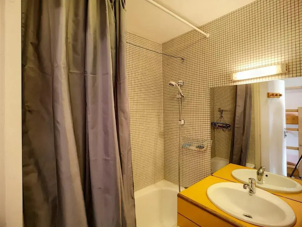 Appartement Les Menuires, 1 pièce, 3 personnes - FR-1-178-305