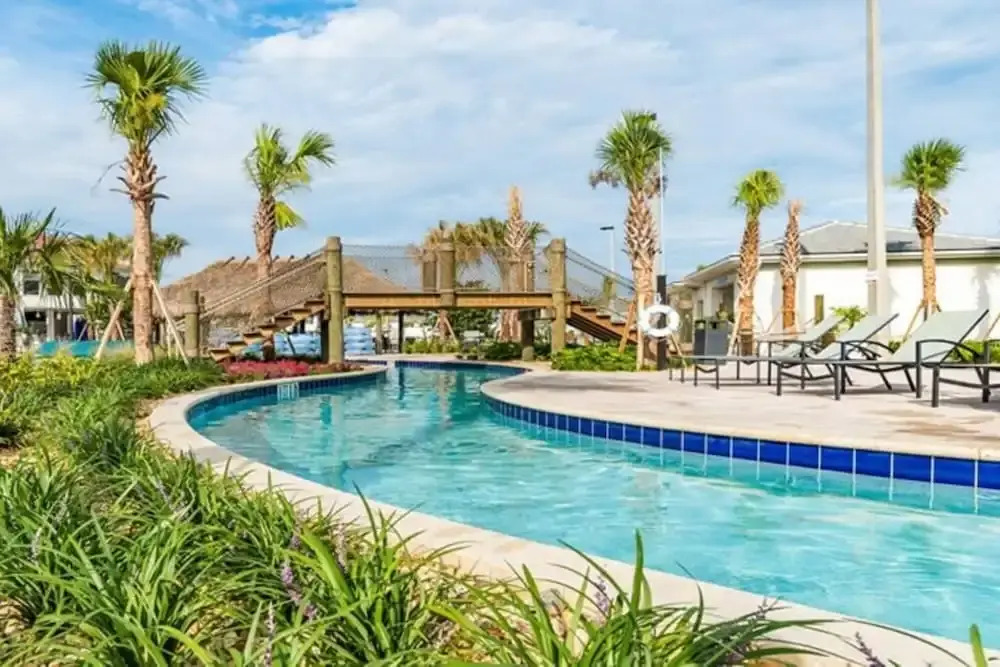 Best Location Property w Pool Located Very Close to Disney and Most Attractions