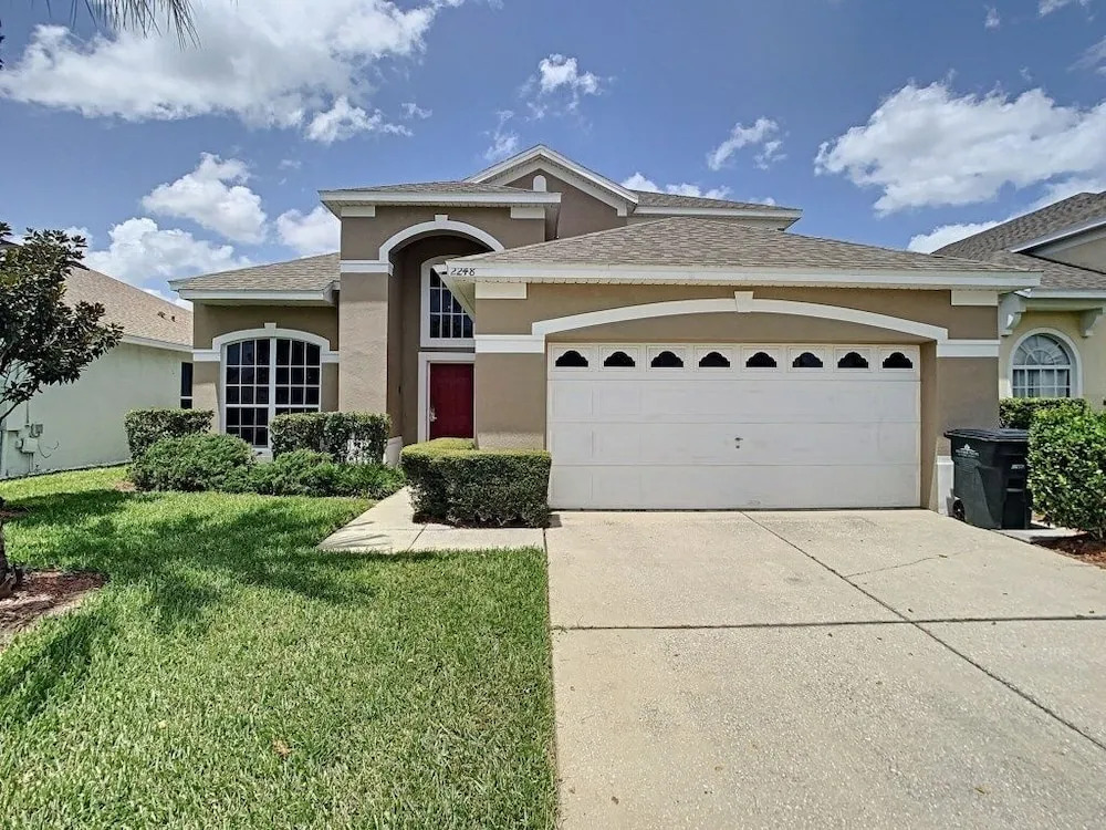 6 Bed Close To Disney In A Gated Resort Community 6 Bedroom Villa by Redawning