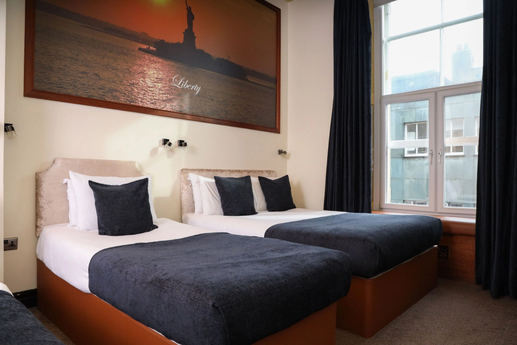 Signature Living Bold Street