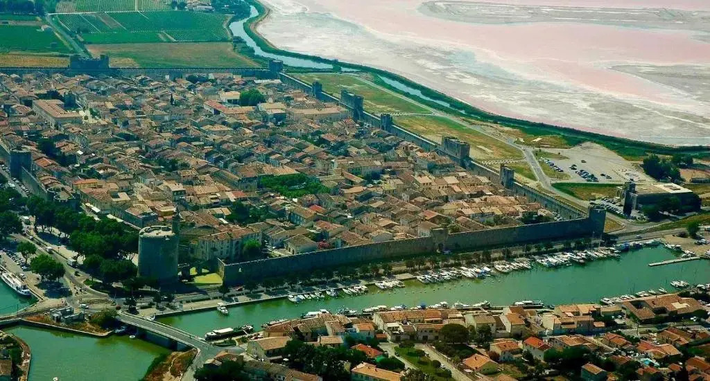 La Maison dans les remparts