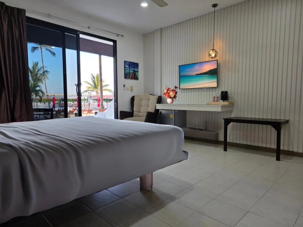Samui Pier Beach Front & Resort