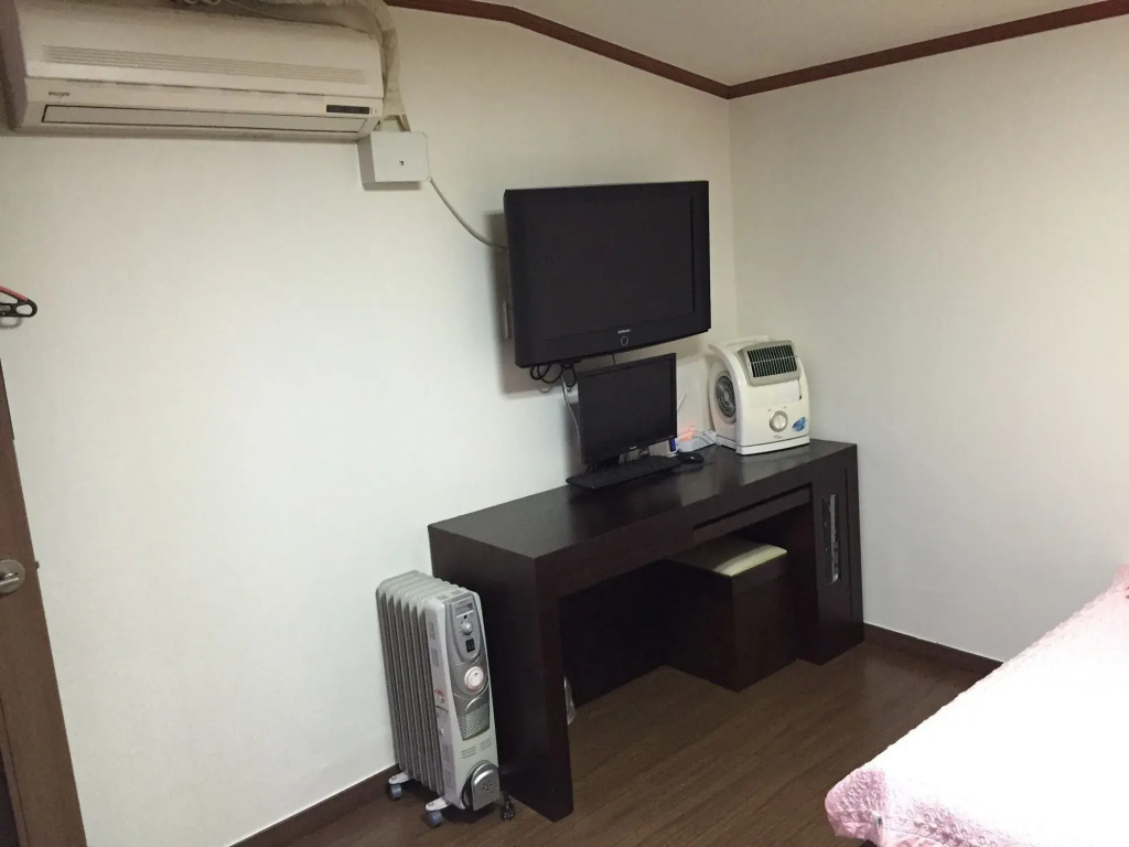 B Motel