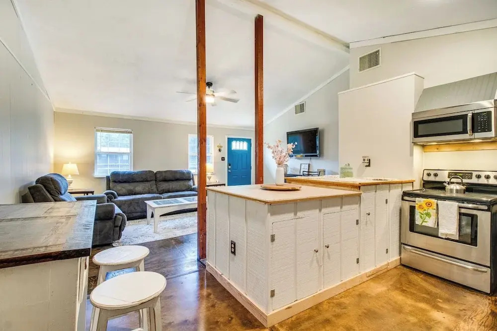 Arkansas Vacation Rental < 1 Mi to Norfork Lake
