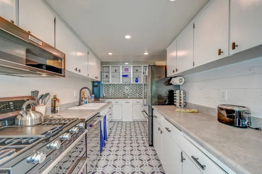 Renton Oasis: Relaxing 3br Home W/ Great Outdoor! 3 Bedroom Home by RedAwning
