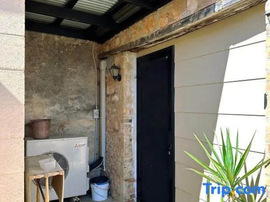 Cottage Bliss on Moonta Main St