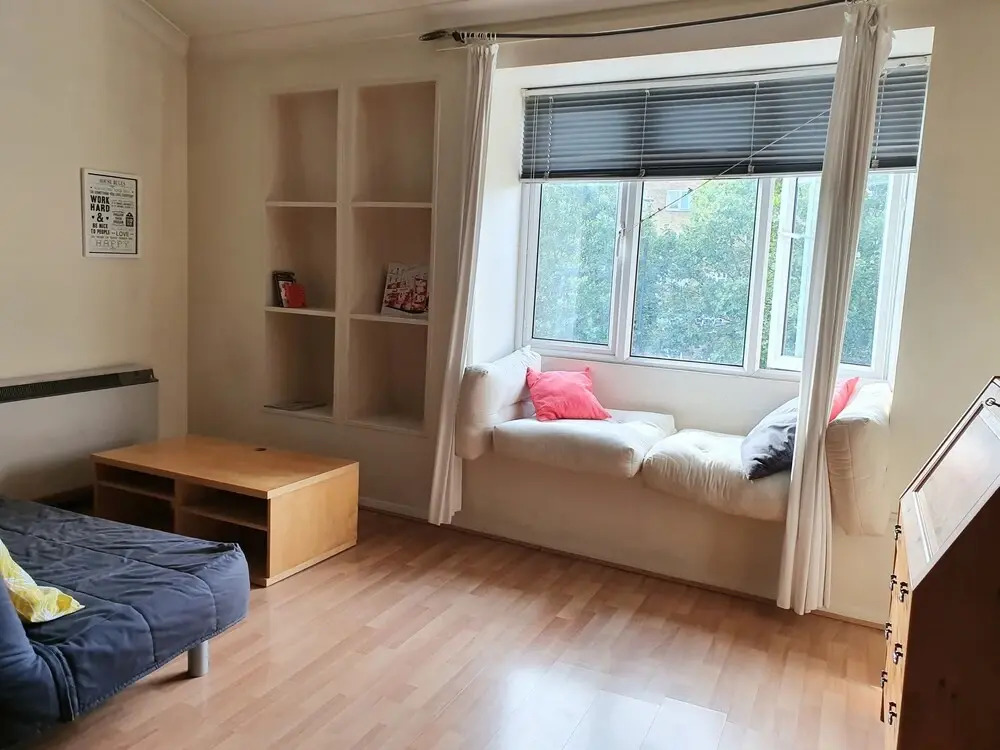 Charming Studio Apartment In London