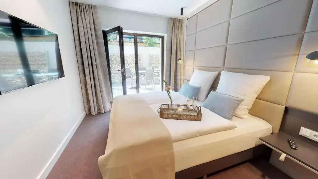 White Pearl Apartment 0.02