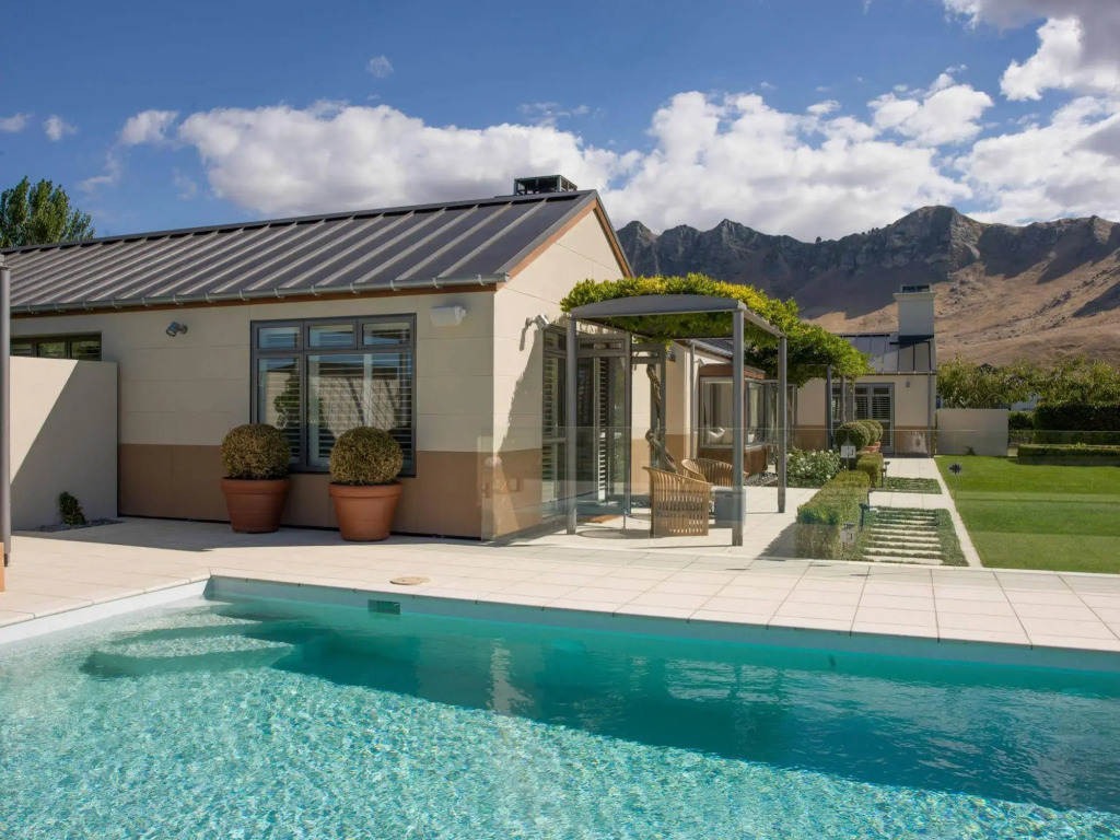 Craggy Range Luxury Vineyard Retreat