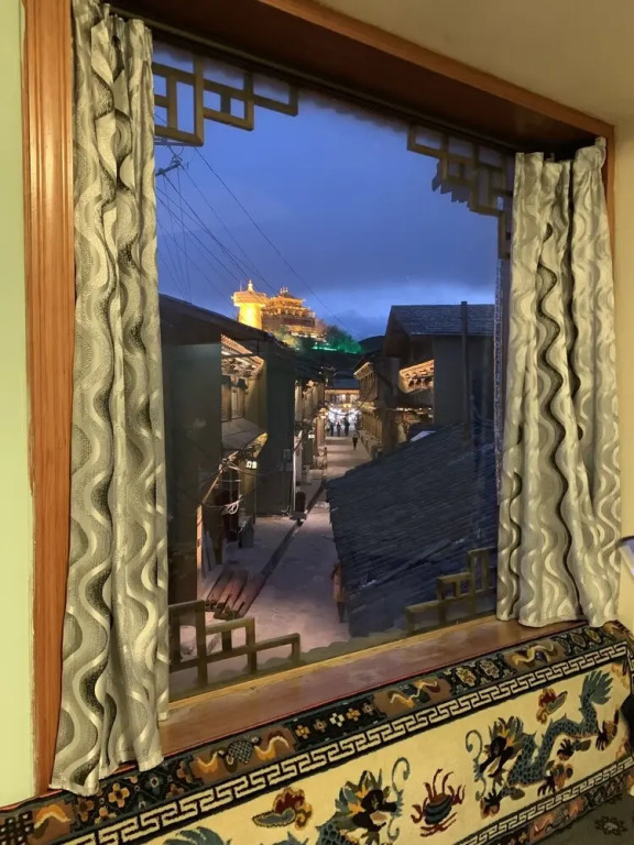 Yuqiao Courtyard Hotel