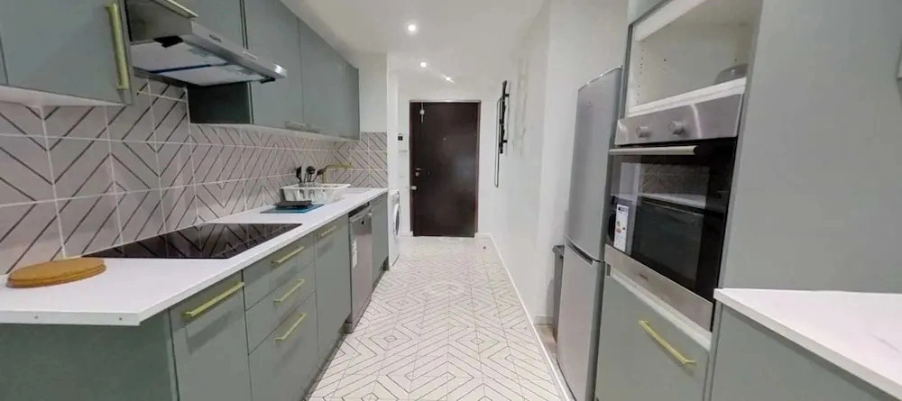 Private Room in Shared Apartment - Villeurbanne