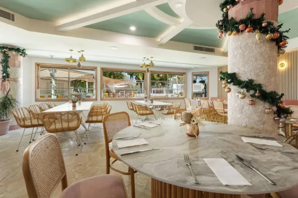 Ocean International Hotel