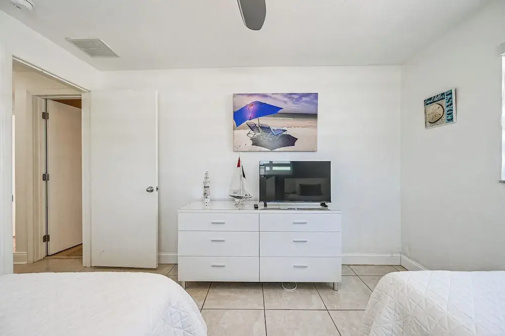 Outdoor Oasis: Marco Island Home Near Beaches