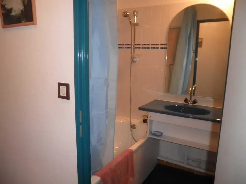Lou Services Apartment THB51 LSI 001
